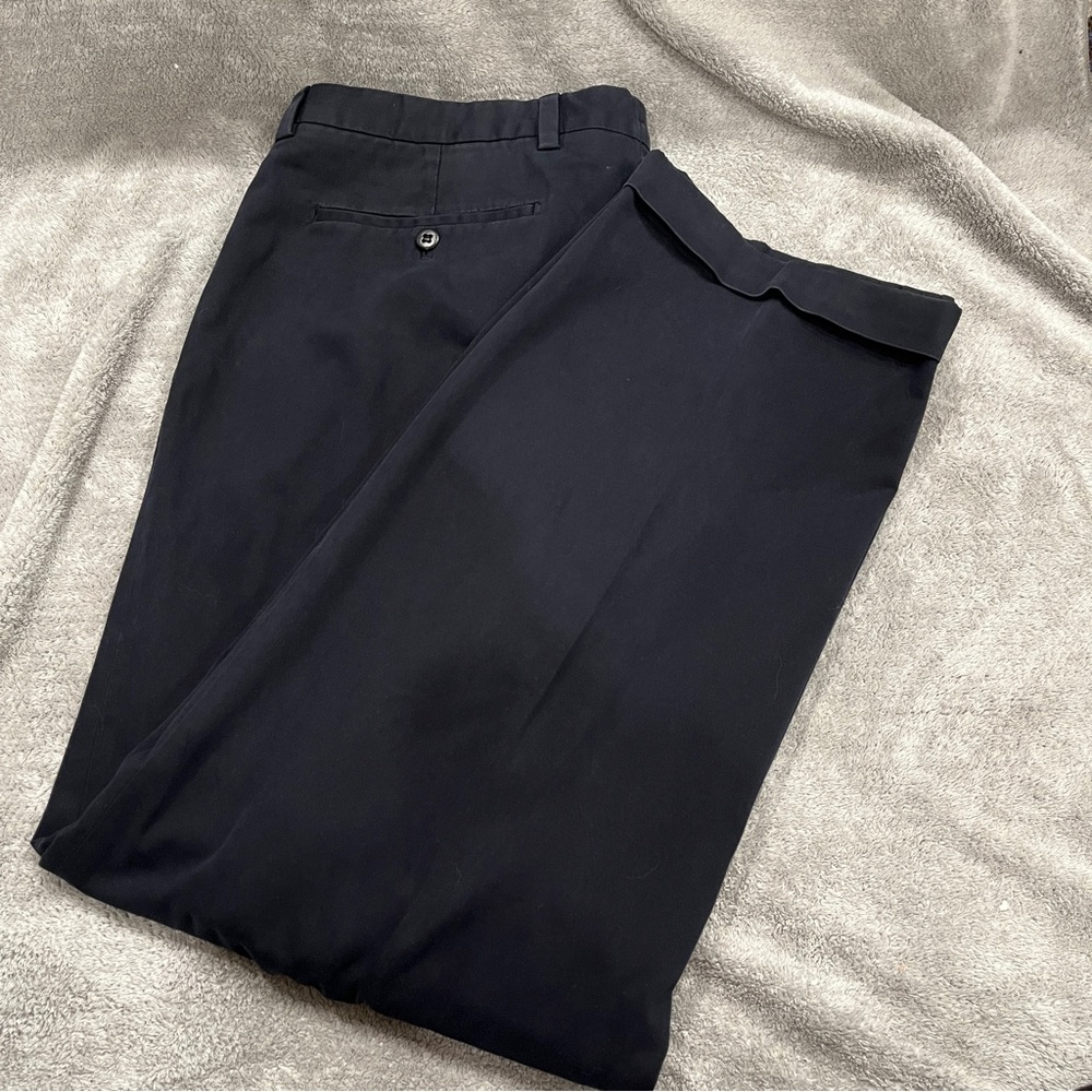 Burberry London navy blue pleated front pants size 36 x 28.5 stretch slacks